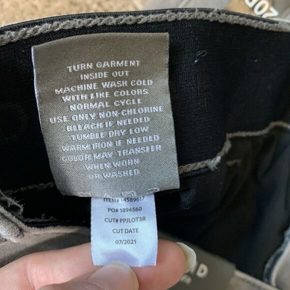 NEW Torrid Bombshell Skinny Super Soft Size 20R Smoke N Mirror Color - Picture 10 of 10